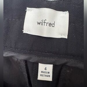 Wilfred Classic Black flat front pants. New without the tags! From Aritzia store